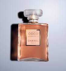 Coco Chanel – El Aroma del Lujo que Deja Huella